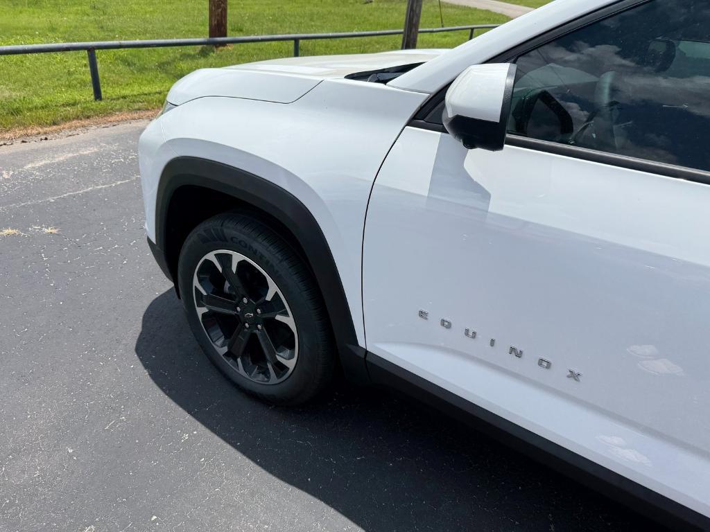 new 2026 Chevrolet Equinox car, priced at $32,906