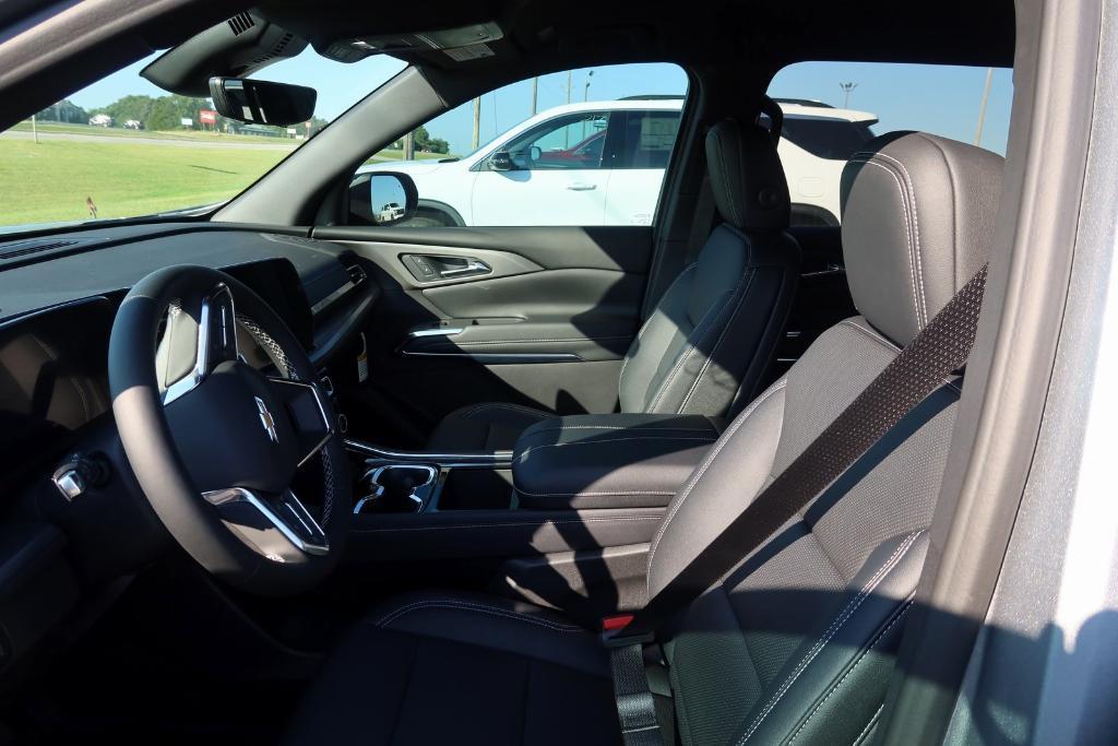 new 2026 Chevrolet Traverse car, priced at $44,558