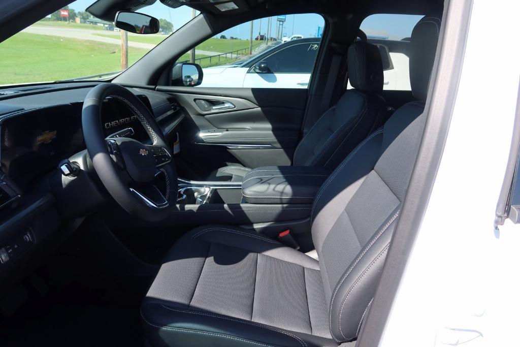new 2025 Chevrolet Traverse car, priced at $44,045