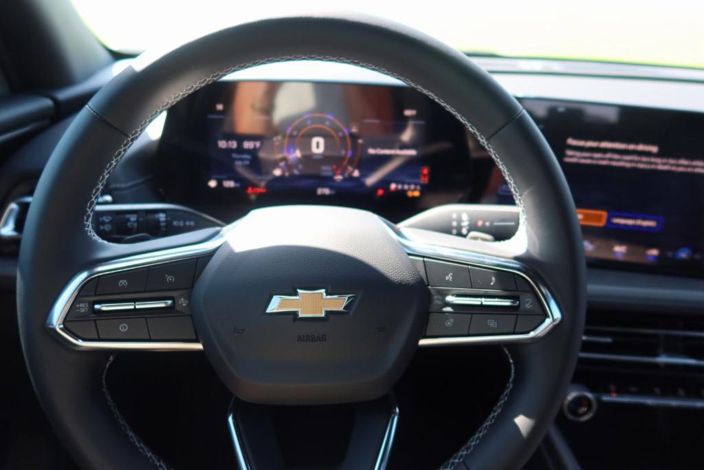 new 2025 Chevrolet Traverse car, priced at $44,045