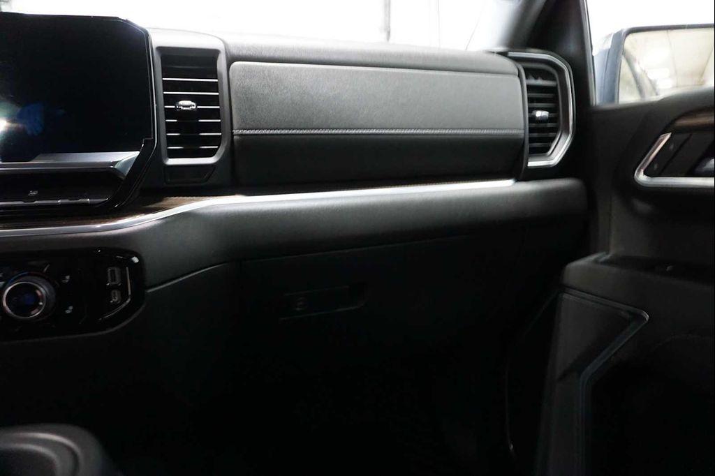 used 2022 Chevrolet Silverado 1500 car, priced at $38,975