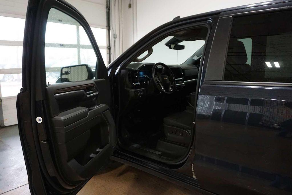 used 2022 Chevrolet Silverado 1500 car, priced at $38,975