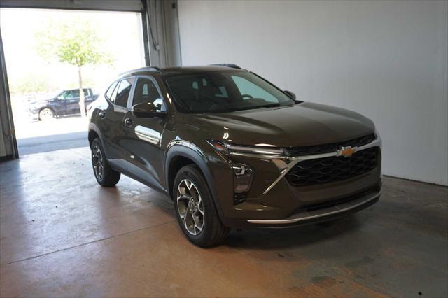 used 2024 Chevrolet Trax car, priced at $23,999