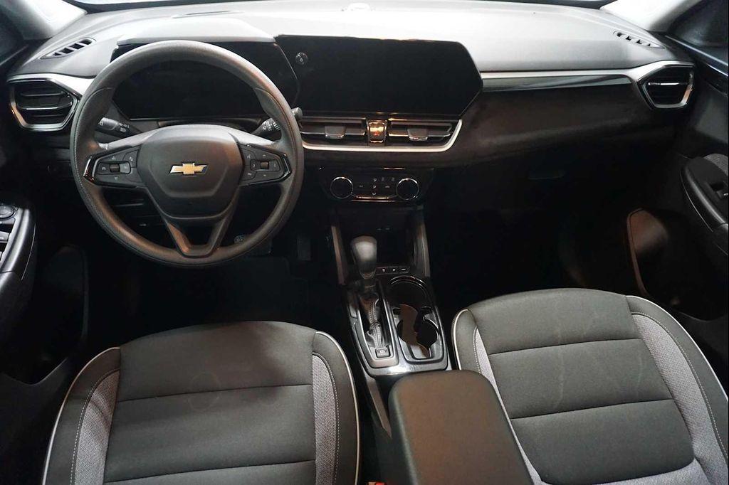 used 2025 Chevrolet TrailBlazer car, priced at $26,888