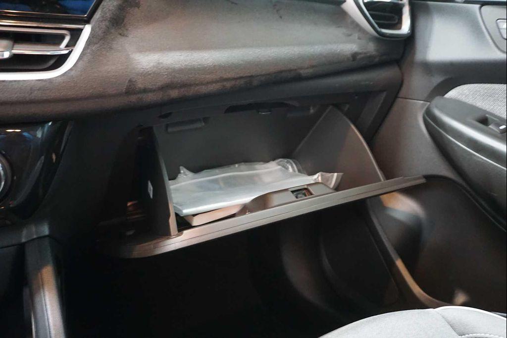 used 2025 Chevrolet TrailBlazer car, priced at $26,888