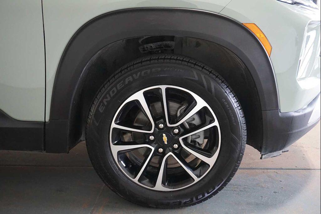 used 2025 Chevrolet TrailBlazer car, priced at $26,888
