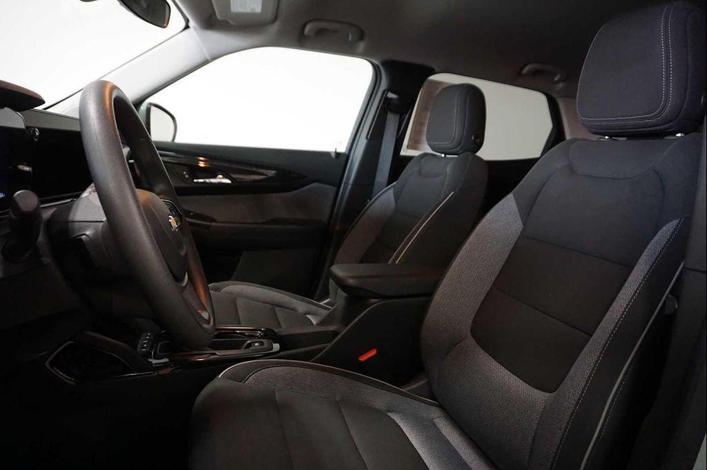 used 2025 Chevrolet TrailBlazer car, priced at $26,888