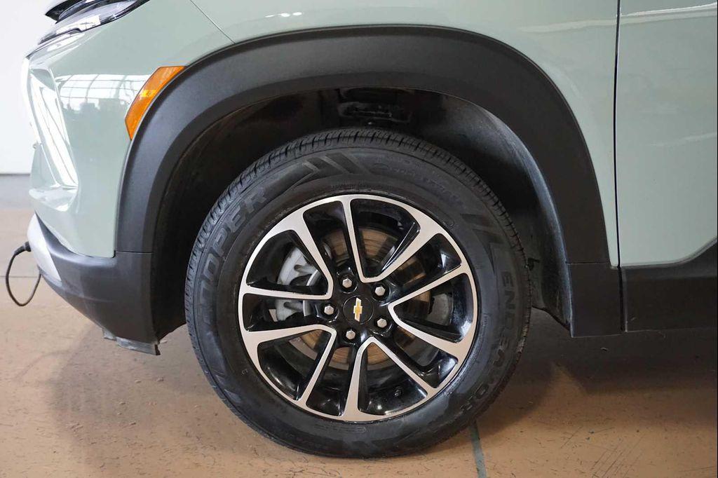 used 2025 Chevrolet TrailBlazer car, priced at $26,888