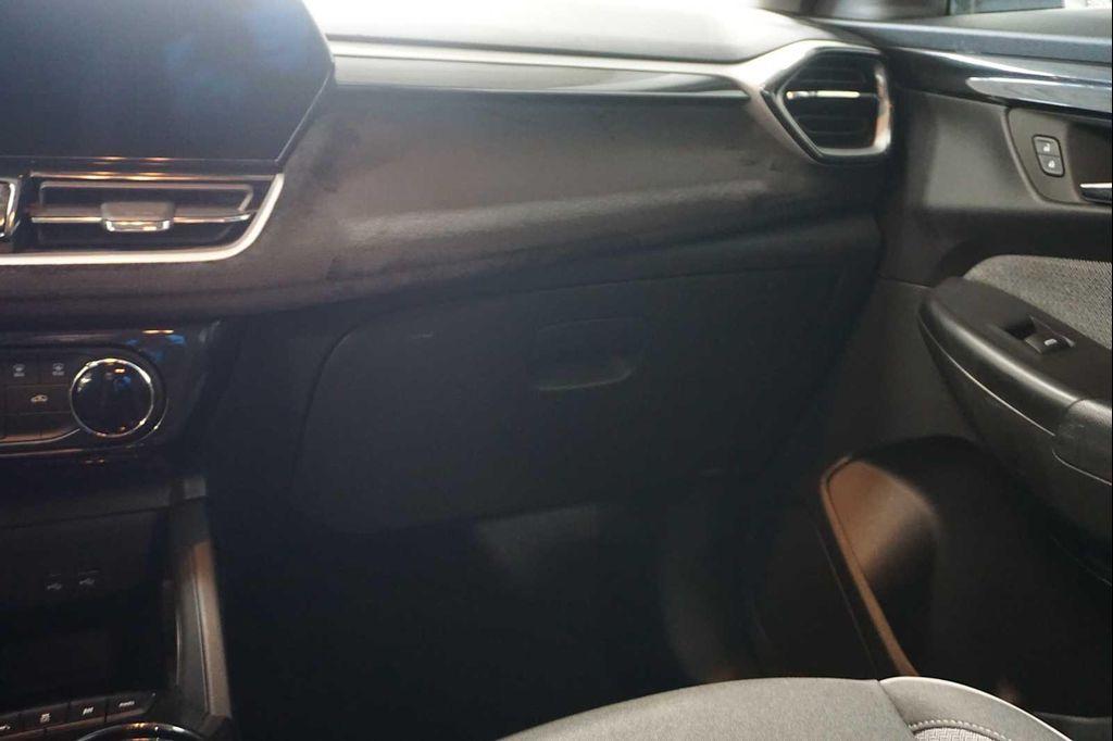 used 2025 Chevrolet TrailBlazer car, priced at $26,888