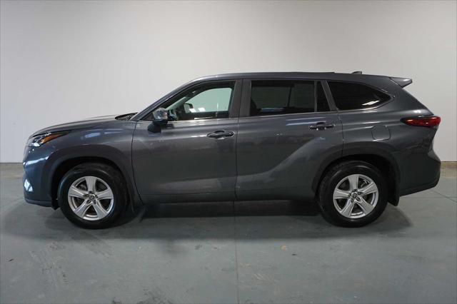 used 2023 Toyota Highlander car, priced at $33,999