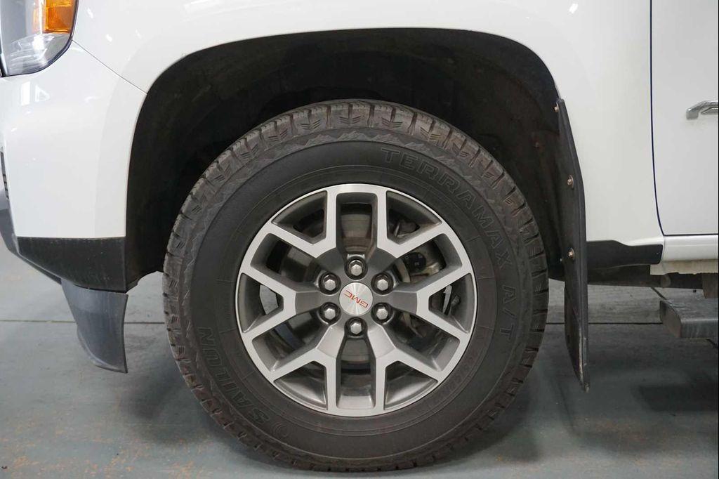 used 2021 GMC Canyon car, priced at $25,999