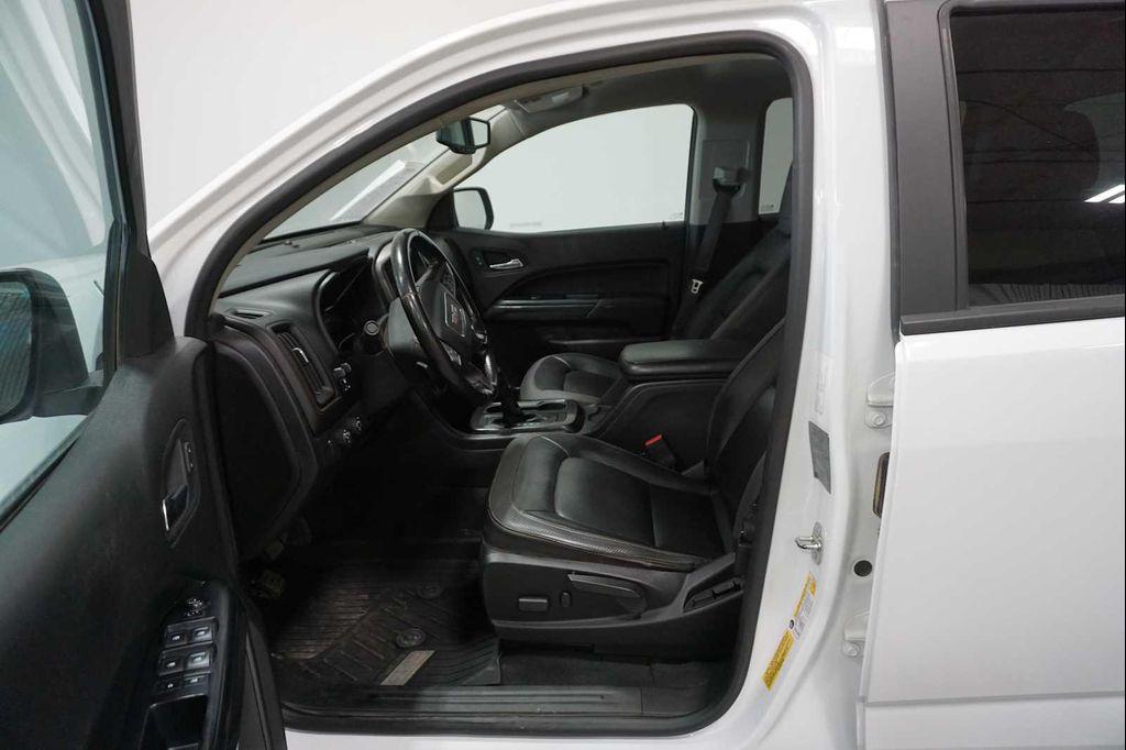 used 2021 GMC Canyon car, priced at $25,999