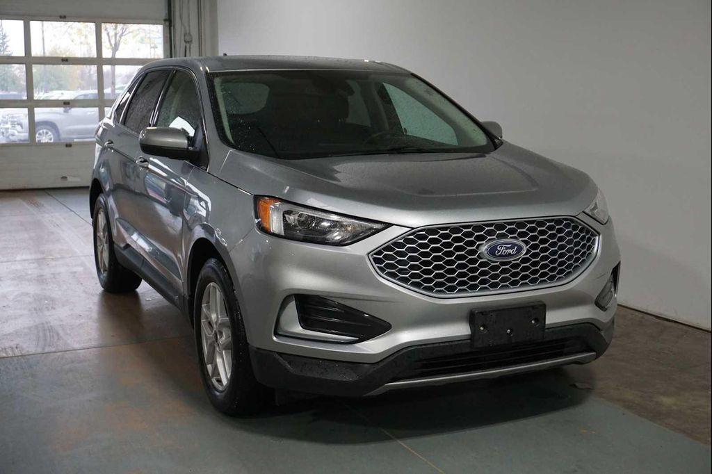 used 2024 Ford Edge car, priced at $26,888