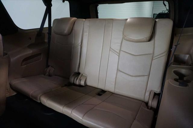 used 2020 Cadillac Escalade ESV car, priced at $44,989