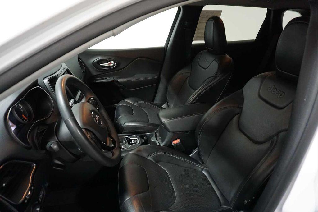 used 2023 Jeep Cherokee car, priced at $23,955