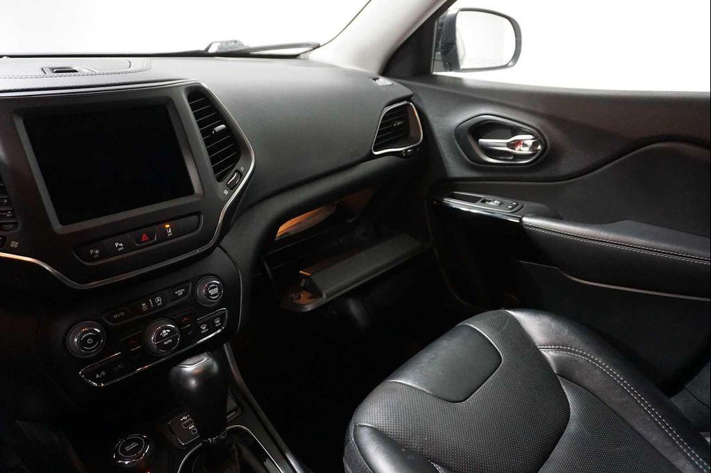 used 2023 Jeep Cherokee car, priced at $23,955