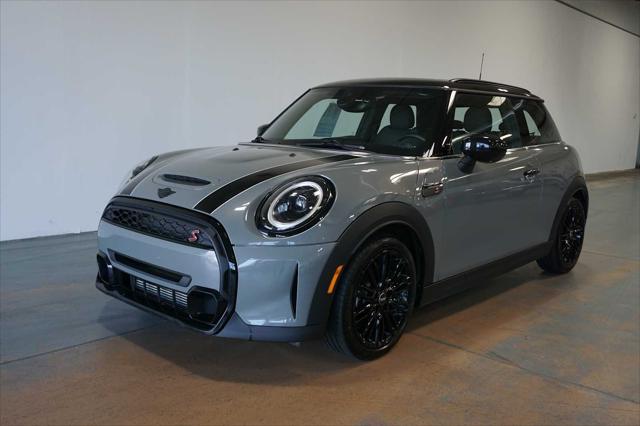 used 2022 MINI Hardtop car, priced at $21,999