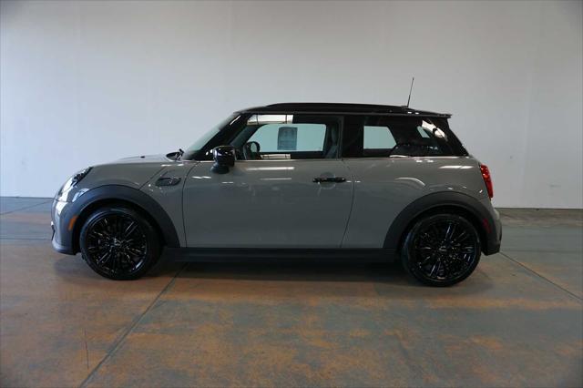 used 2022 MINI Hardtop car, priced at $21,999