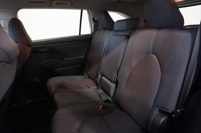 used 2023 Toyota Highlander car, priced at $33,999