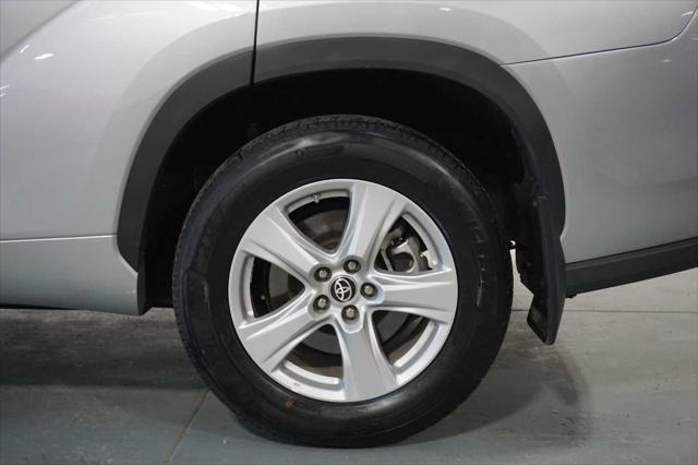 used 2023 Toyota Highlander car, priced at $33,999