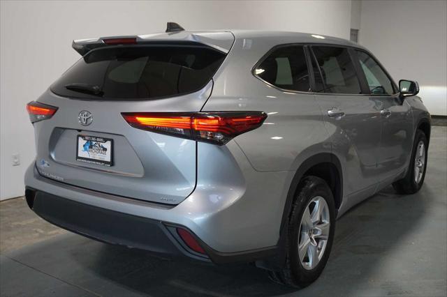 used 2023 Toyota Highlander car, priced at $33,999