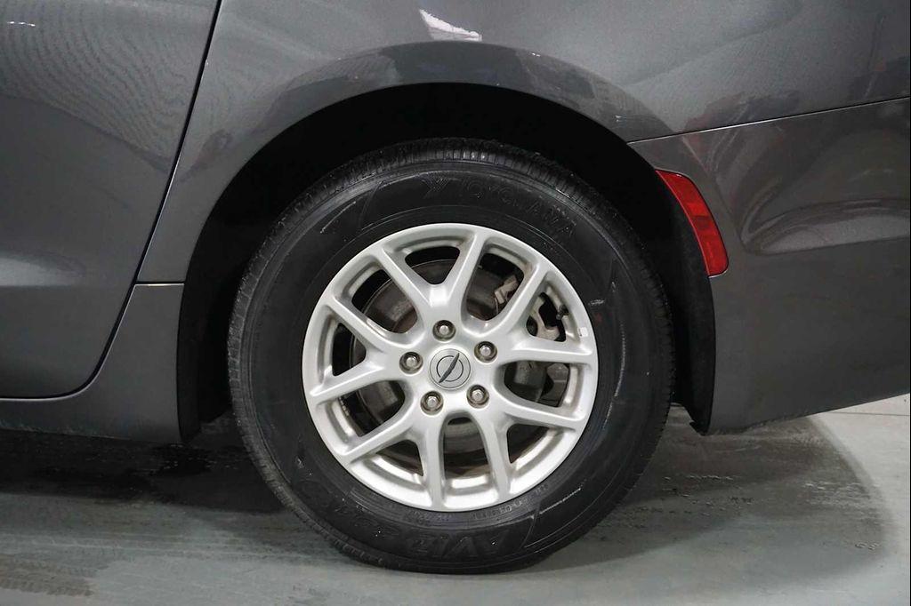 used 2022 Chrysler Pacifica car, priced at $22,999