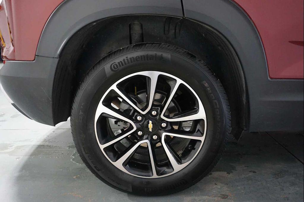 used 2025 Chevrolet TrailBlazer car, priced at $26,888