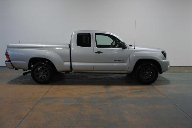 used 2006 Toyota Tacoma car, priced at $10,999