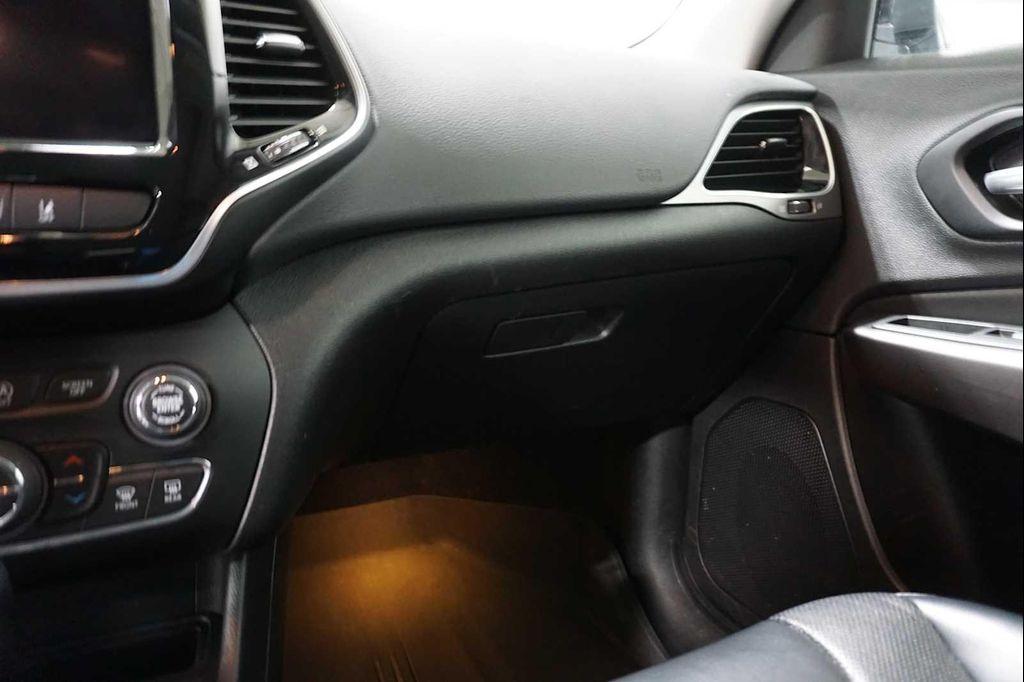 used 2022 Jeep Cherokee car, priced at $24,955