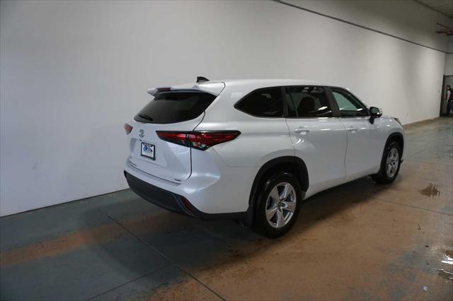 used 2023 Toyota Highlander car, priced at $33,999