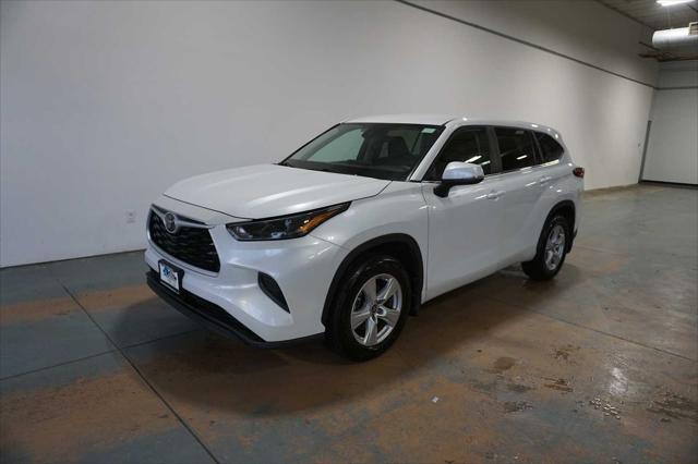 used 2023 Toyota Highlander car, priced at $35,999