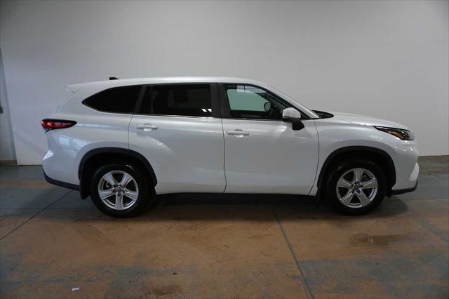 used 2023 Toyota Highlander car, priced at $33,999