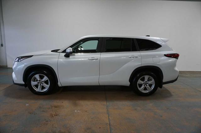 used 2023 Toyota Highlander car, priced at $33,999