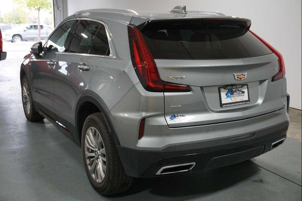 used 2024 Cadillac XT4 car, priced at $34,888