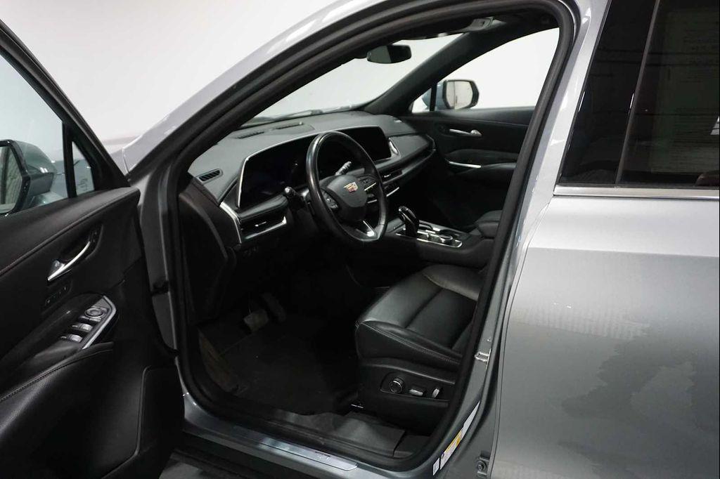 used 2024 Cadillac XT4 car, priced at $34,888