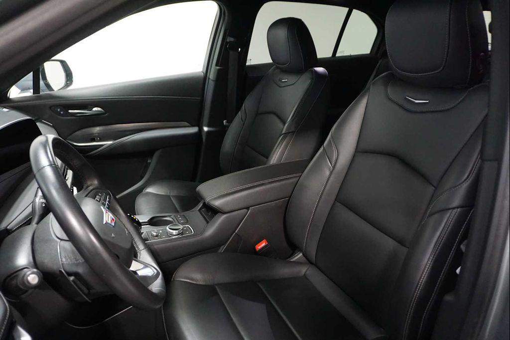 used 2024 Cadillac XT4 car, priced at $34,888