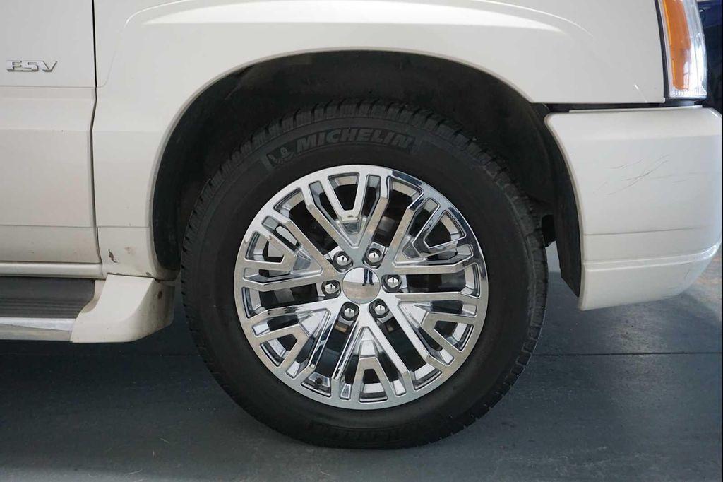 used 2006 Cadillac Escalade ESV car, priced at $9,999