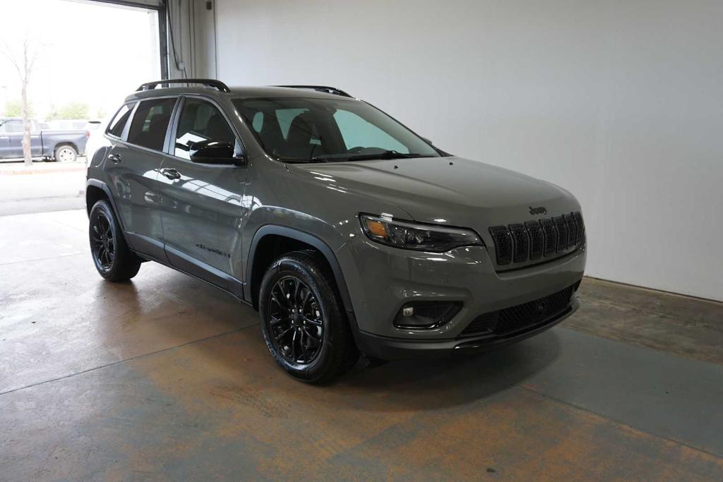 used 2023 Jeep Cherokee car, priced at $22,999