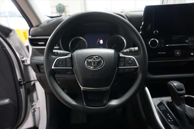 used 2023 Toyota Highlander car, priced at $33,999