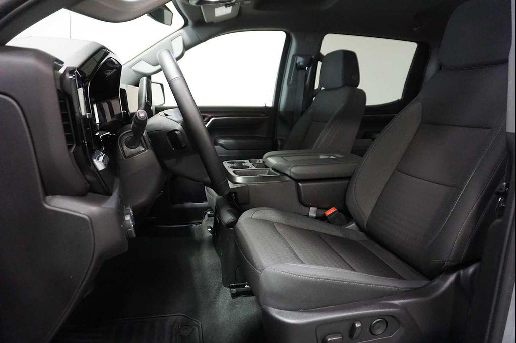 used 2024 Chevrolet Silverado 1500 car, priced at $43,900