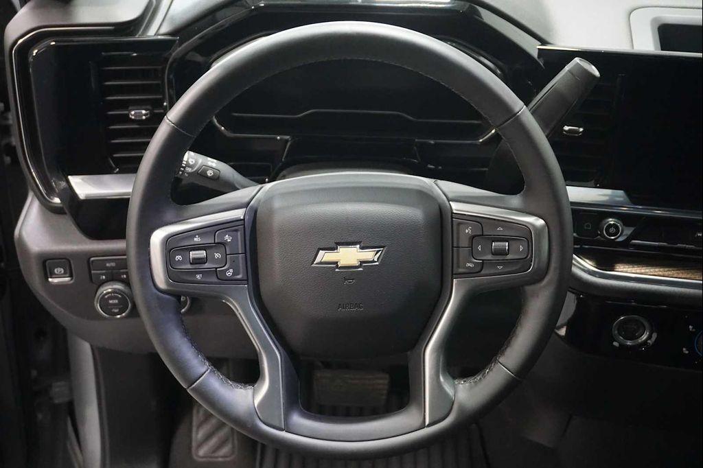 used 2024 Chevrolet Silverado 1500 car, priced at $43,900