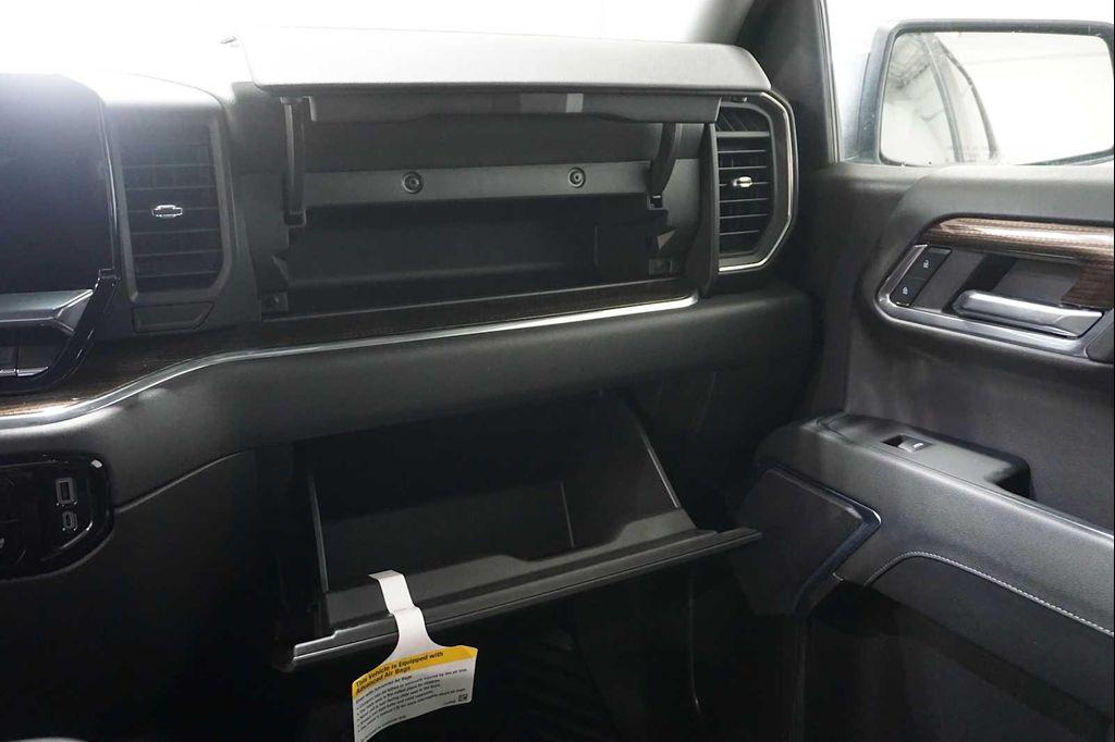 used 2024 Chevrolet Silverado 1500 car, priced at $43,900