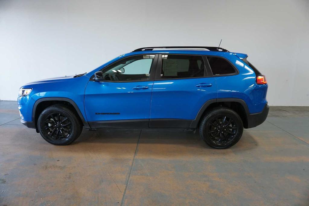 used 2023 Jeep Cherokee car, priced at $22,999