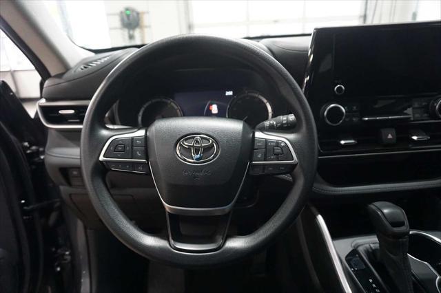 used 2023 Toyota Highlander car, priced at $33,999