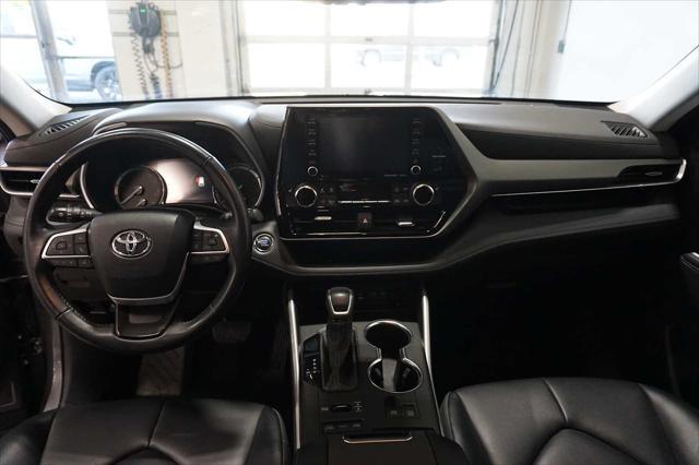 used 2022 Toyota Highlander car, priced at $33,999