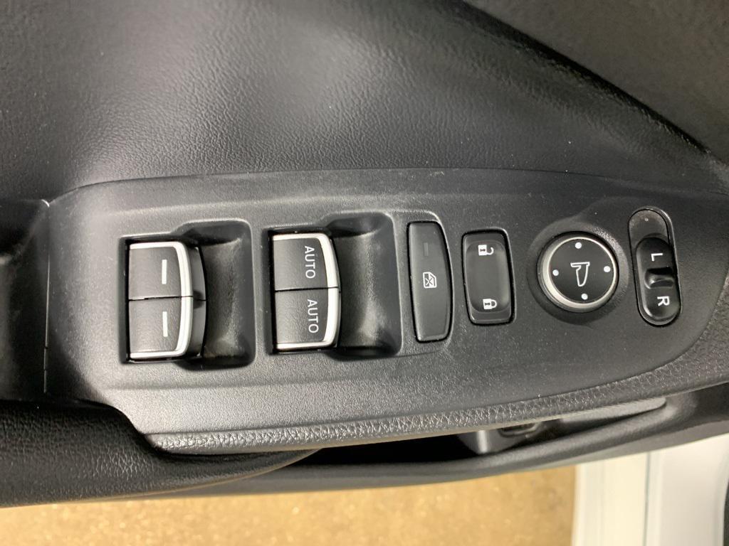 used 2022 Honda Accord Hybrid car, priced at $25,427