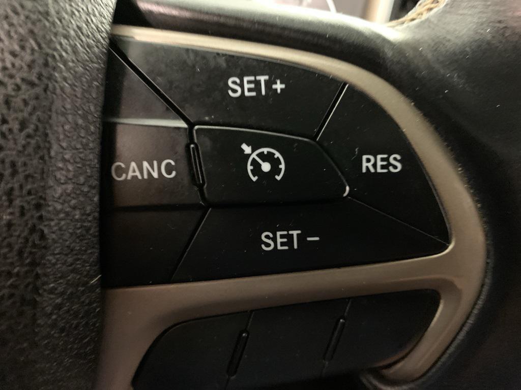 used 2015 Jeep Grand Cherokee car, priced at $12,597