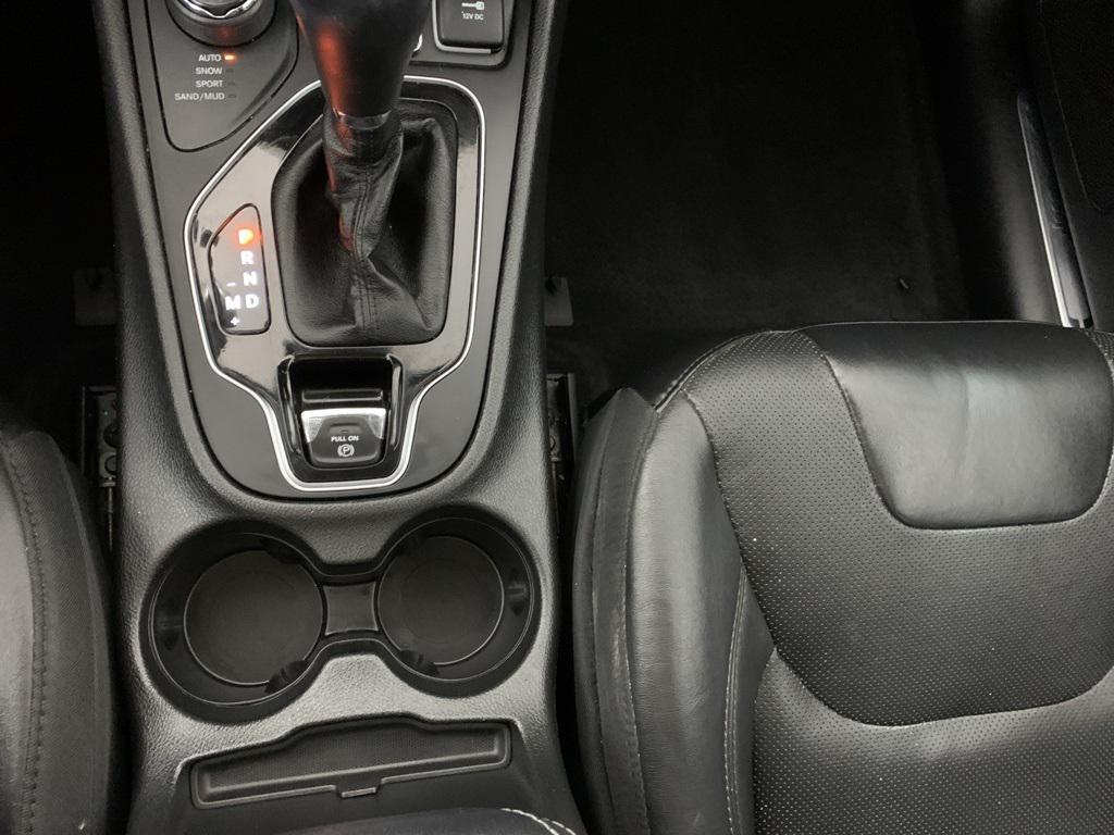 used 2021 Jeep Cherokee car, priced at $18,887