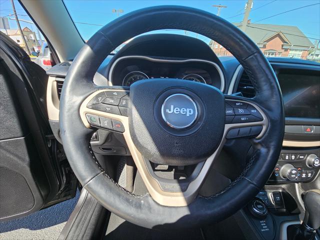 used 2015 Jeep Cherokee car, priced at $12,990