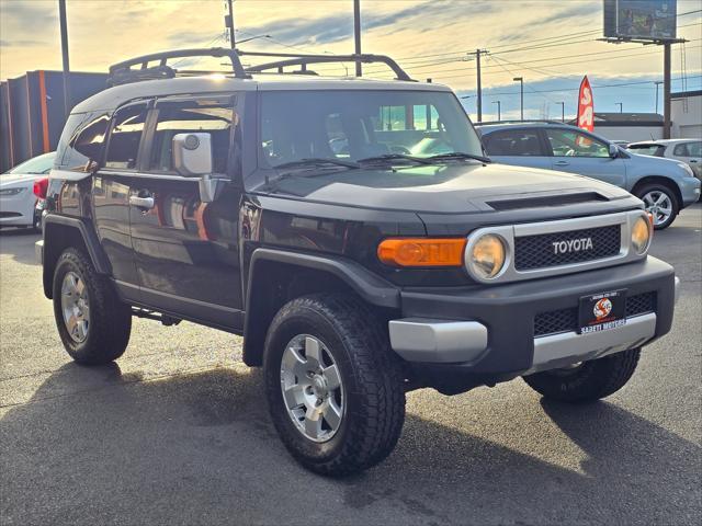 used 2007 Toyota FJ Cruiser car, priced at $14,990